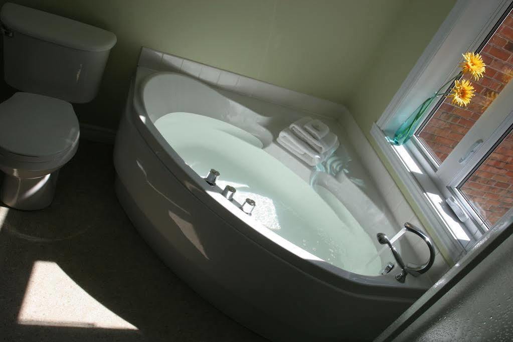 קוויבק סיטי Acacias Bed & Breakfast מראה חיצוני תמונה